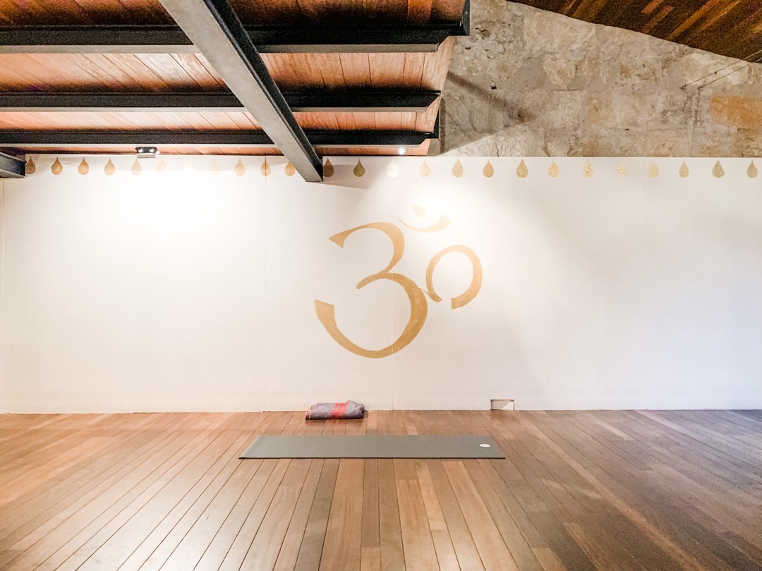 Ab auf die Matte im ZUNRAY Yoga Studio in Palma de Mallorca