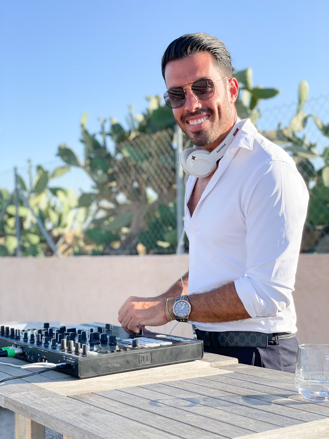 Musik vom DJ auf der Bodega Maruccia auf Mallorca