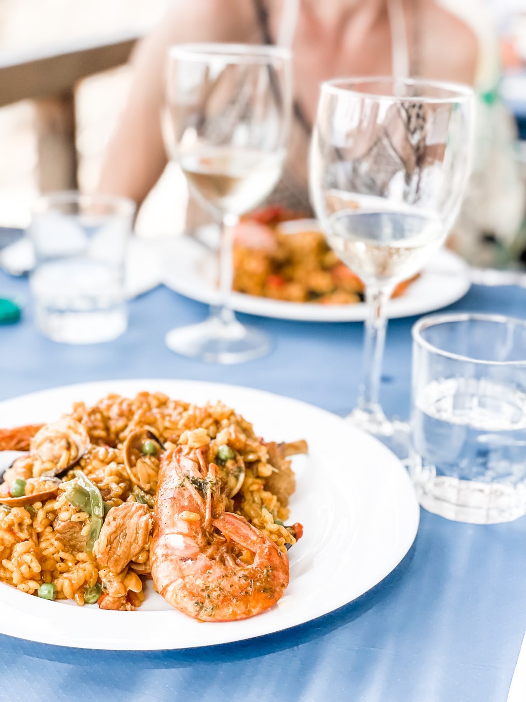 Paella essen Mallorca Urlaub 2022